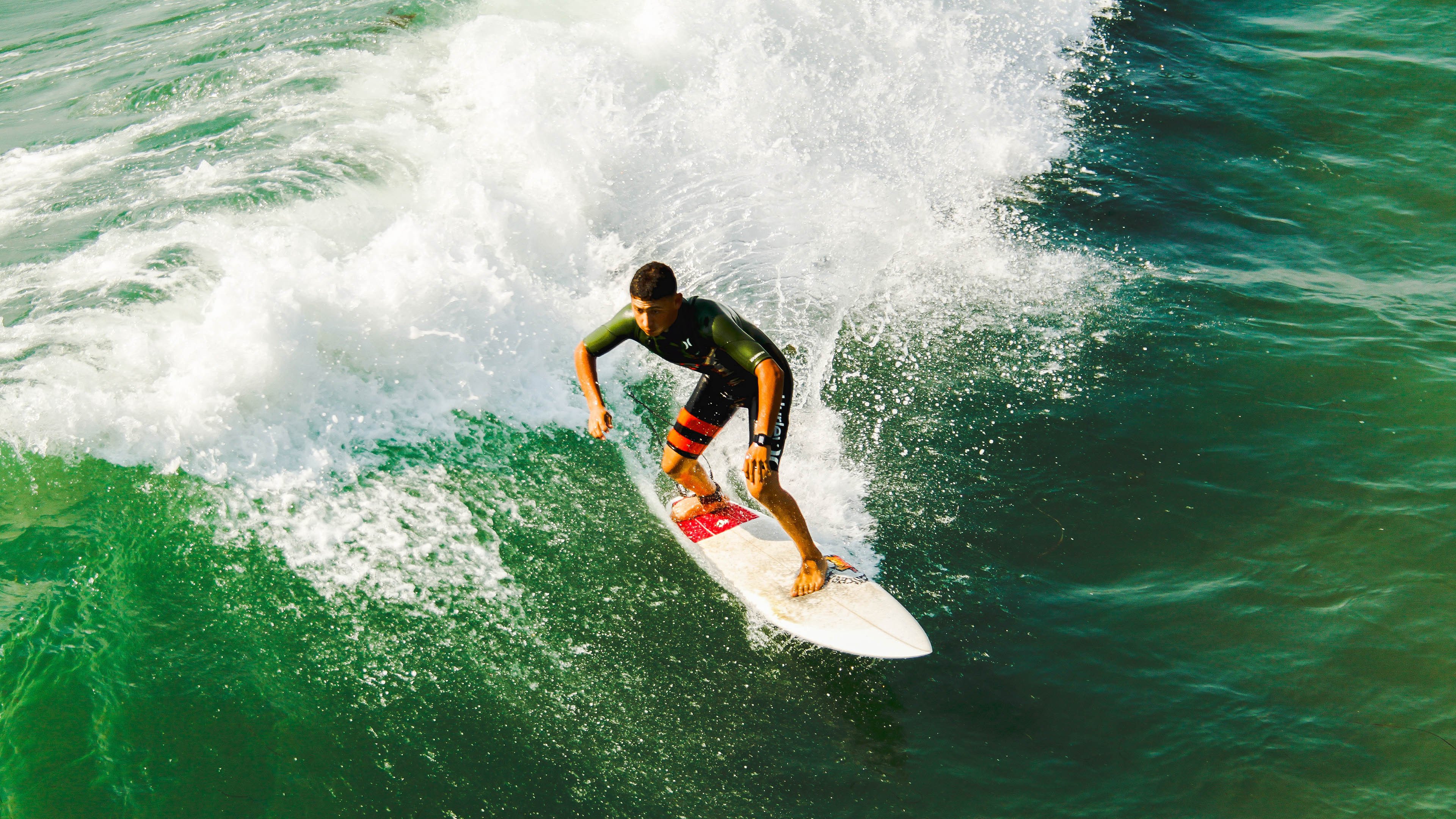 电子控制单元（ECU）升级带来的变革，ecu电子控制单元由什么组成